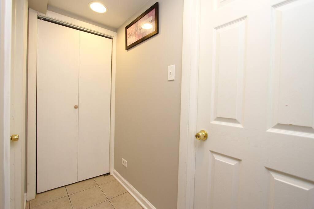 Apartment 15 Min Ohare/rivers Casino/downtown & Parking1 Chicago